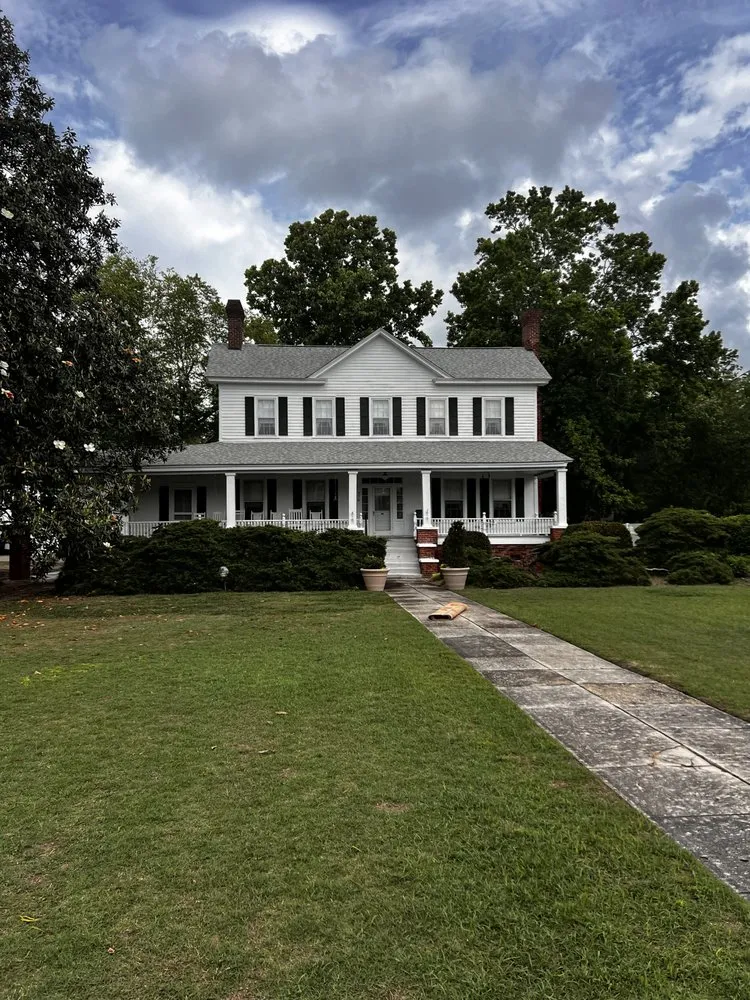 Professional lawn care service in Fair Bluff, NC - Godwin’s Pressure Washing