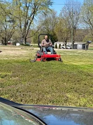 Expert yard maintenance in Eddyville, KY - Goff's Lawn Care