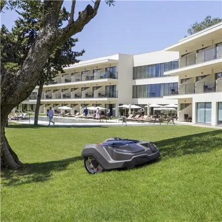 Custom lawn mowing service for residential properties in Honolulu, HI by GOFR Smart Mowing