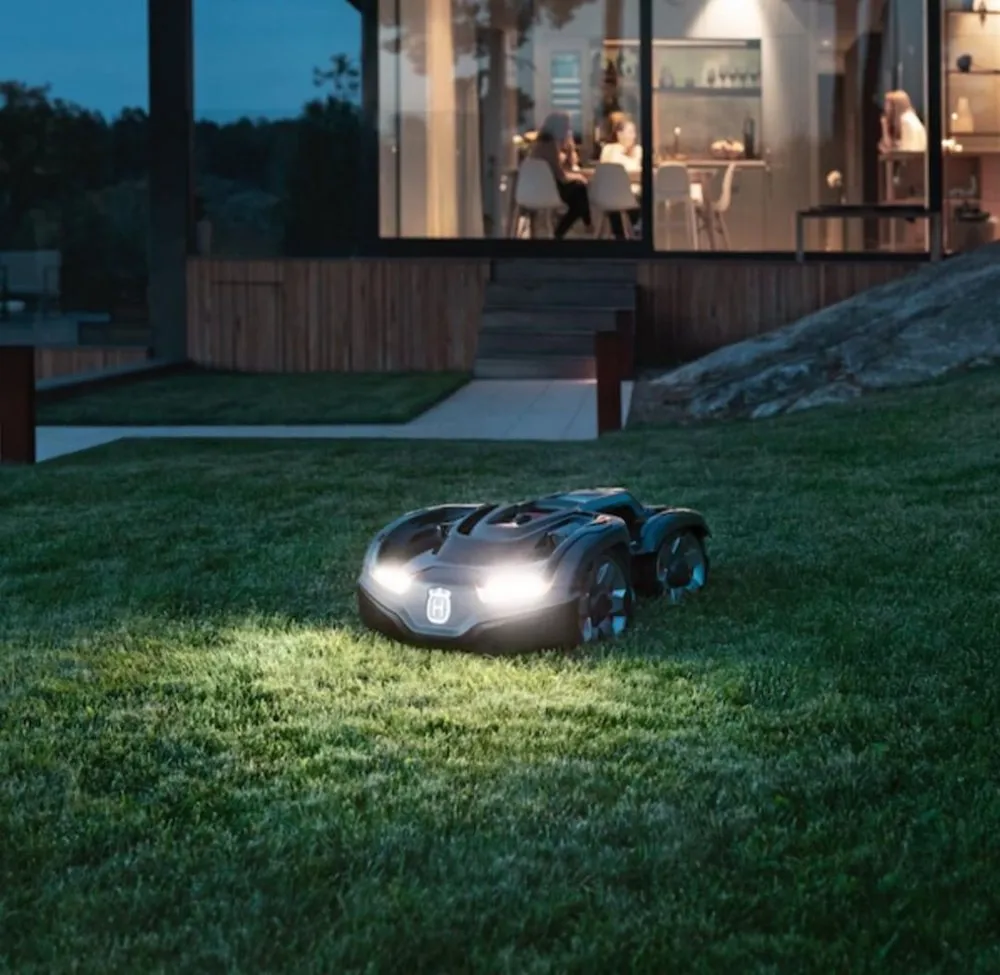 Trusted yard maintenance for residential properties in Honolulu, HI by GOFR Smart Mowing