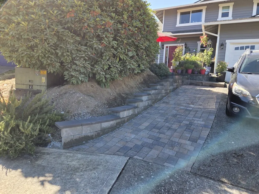 Top-rated yard maintenance in Kirkland, WA by GoGreen Landscaping