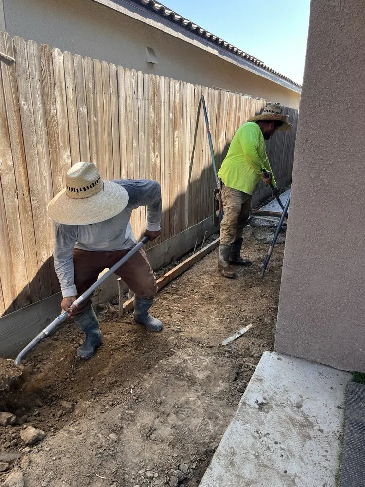 Professional residential landscaping in Woodlake, CA by Gogreen Landscaping