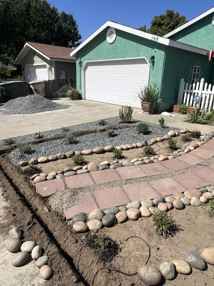 Expert lawn mowing service in Woodlake, CA - Gogreen Landscaping