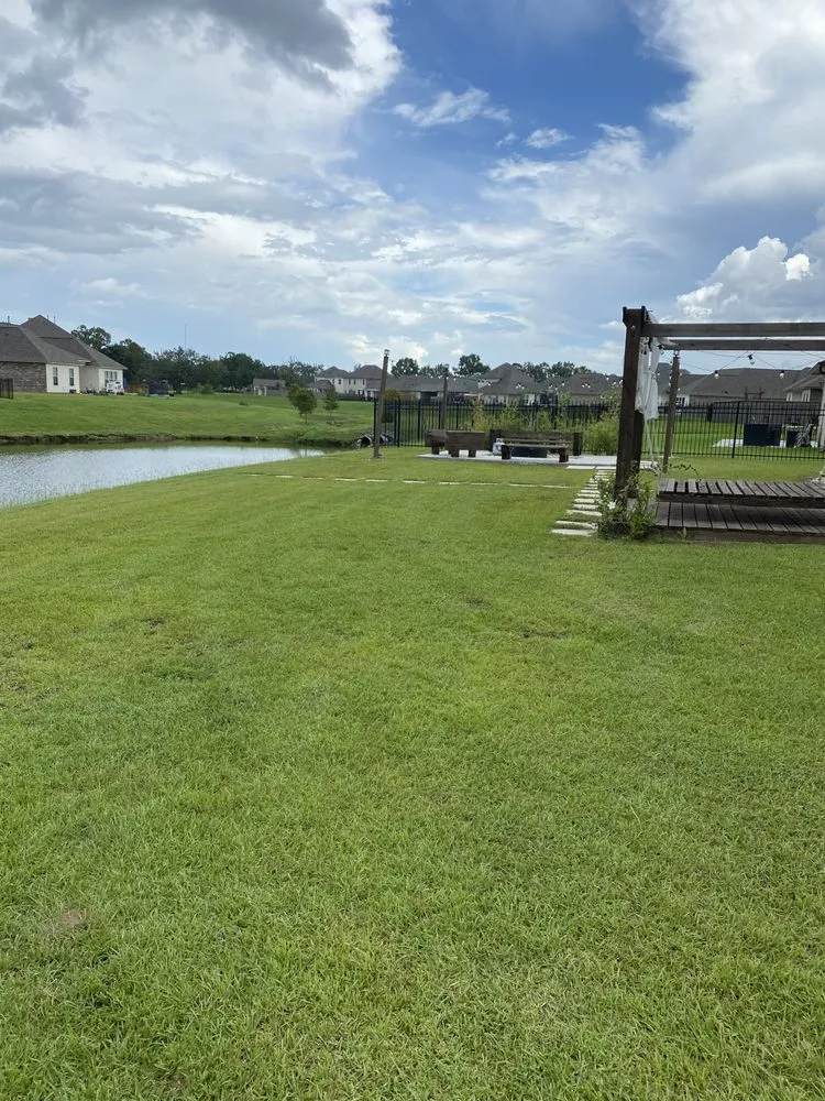 Local yard maintenance in Maurepas, LA by GoGreen Lawn Service