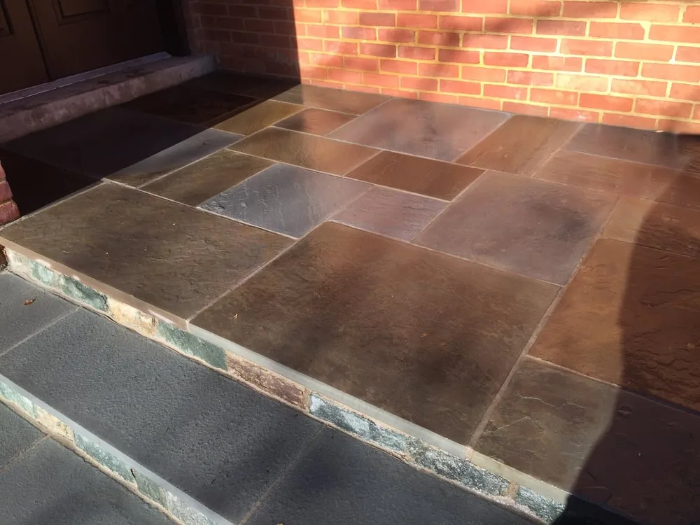 Professional lawn mowing service experts serving Silver Spring, MD - Going Green Landscaping