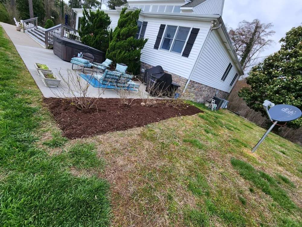 Trusted yard maintenance in Smithfield, VA by Going Ham Lawns