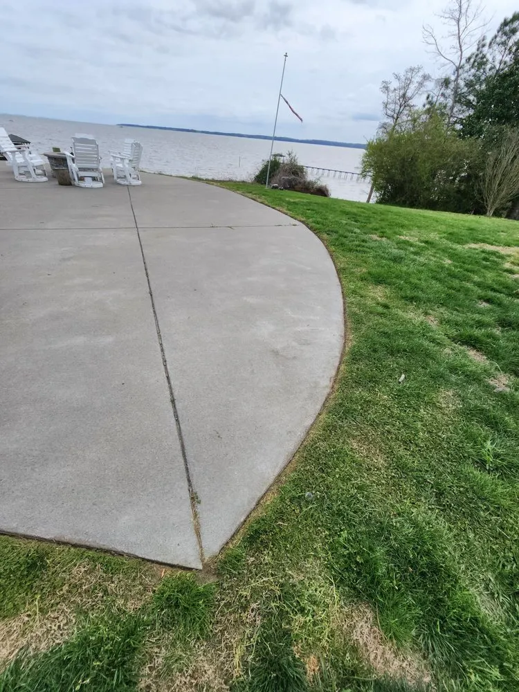 Expert yard cleanup service in Smithfield, VA by Going Ham Lawns