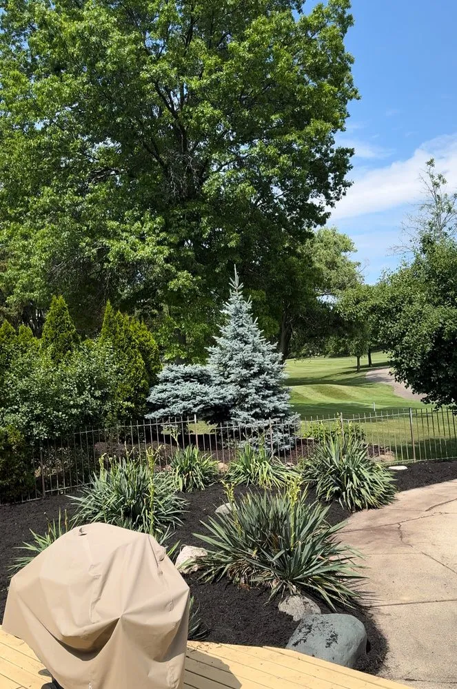 Local lawn care service experts serving Farmington Hills, MI - GOJCAJ Landscaping