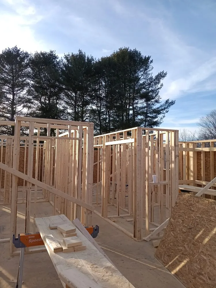 Expert garden landscaping experts serving Mount Hope, WV - Gold and Black Lawn Care and Construction