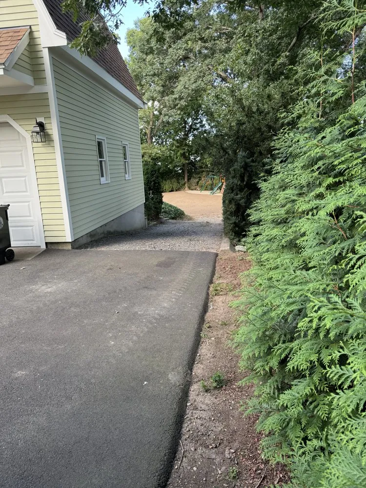 Professional outdoor landscaping experts serving Mansfield, MA - Gold Clover Landscaping