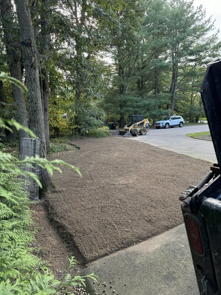 Professional garden landscaping experts serving Mansfield, MA - Gold Clover Landscaping