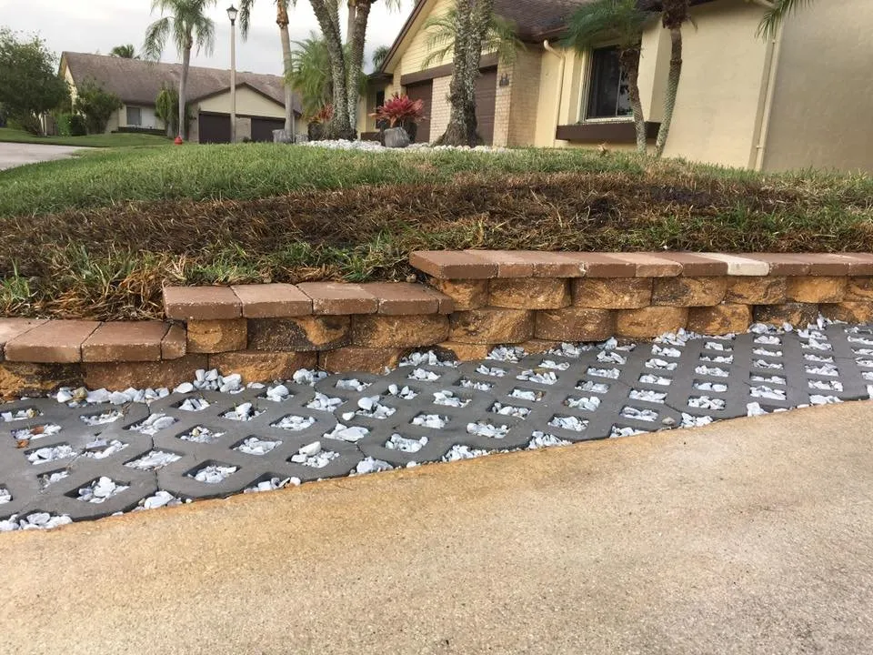 Expert landscaping services experts serving Loxahatchee Groves, FL - Gold Coast Lawn & Hardscaping