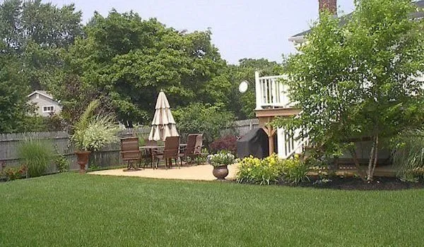 Affordable lawn mowing service for beautiful yards in Glen Cove, NY by Gold Coast Property Maintenance