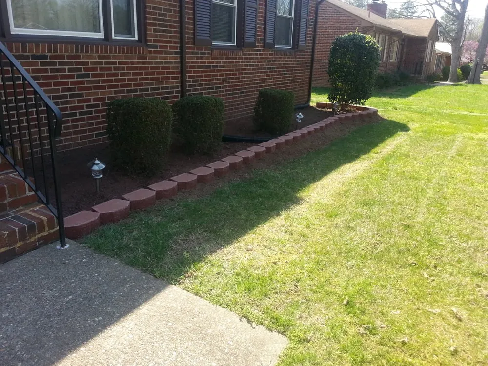 Affordable yard maintenance near you in Richmond, VA by Gold Landscaping