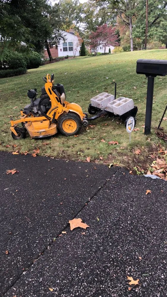 Affordable yard maintenance for year-round maintenance in Richmond, VA by Gold Landscaping