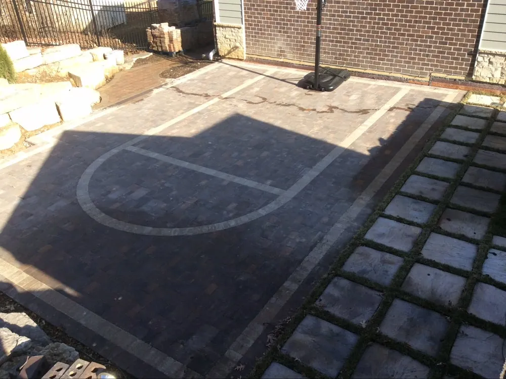 Local yard cleanup service in Aurora, IL by Gold Leaf Landscape