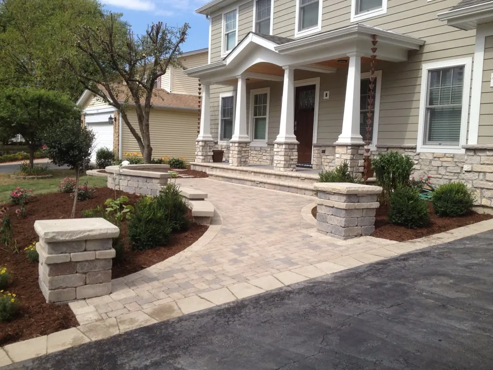 Top-rated landscaping services experts serving Aurora, IL - Gold Leaf Landscape