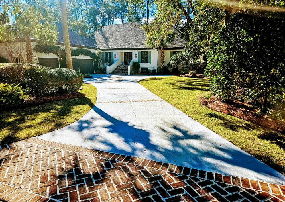 Expert residential landscaping near you across Bluffton, SC - Gold Leaf Landscape