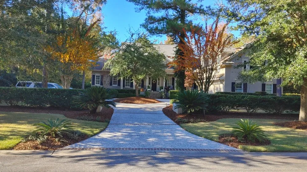 Professional outdoor landscaping experts serving Bluffton, SC - Gold Leaf Landscape