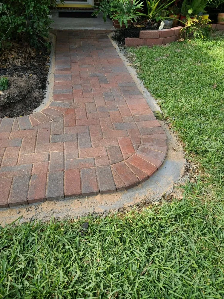 Trusted lawn mowing service experts serving Arcadia, TX - Gold Standard Construction