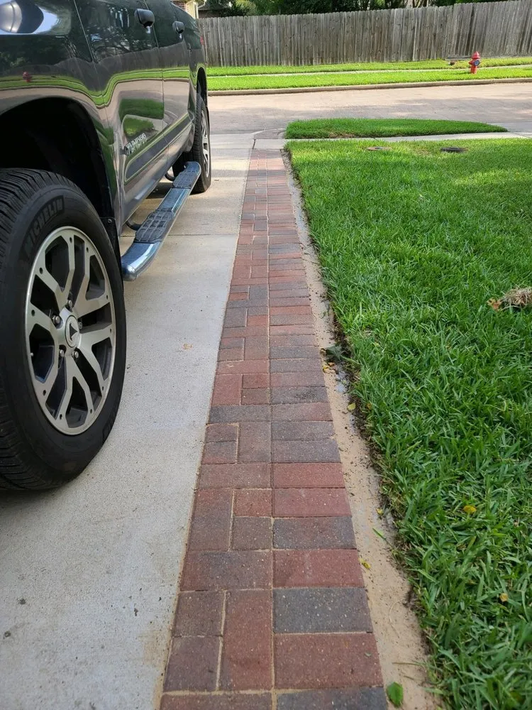 Expert yard cleanup service in Arcadia, TX by Gold Standard Construction
