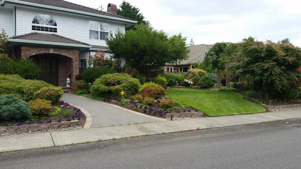 Custom landscape design in Lacey, WA by Gold Standard Landscaping and Lawn Services