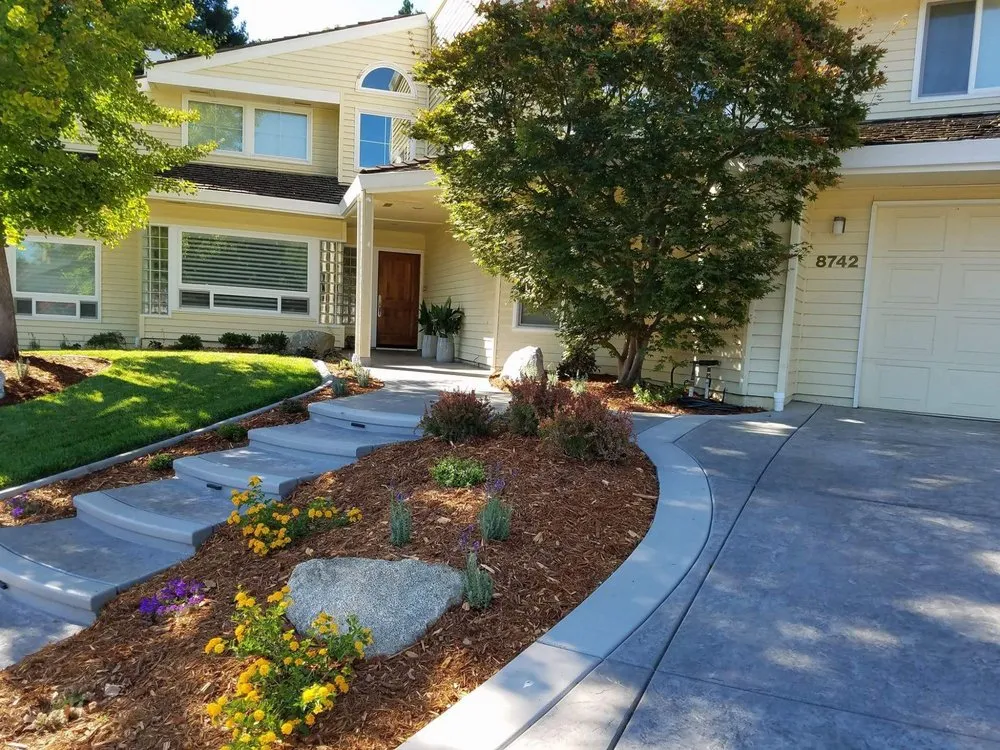 Local lawn mowing service experts serving Carmichael, CA - Gold Star Lawn Maintenance