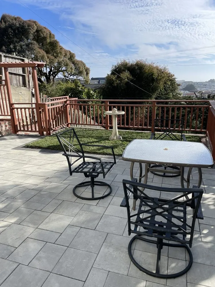 Professional garden landscaping for year-round maintenance across Menlo Park, CA - Golden Bay Landscaping