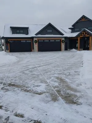 Golden Beam Contracting Logo