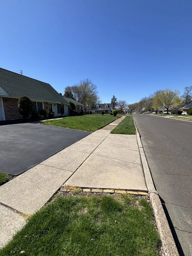 Professional garden landscaping in Newportville, PA - Golden Cut Landscaping