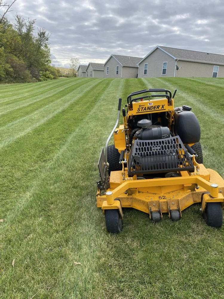 Professional yard cleanup service for beautiful yards in Fort Wayne, IN by Golden Gates Lawn Care & Landscaping