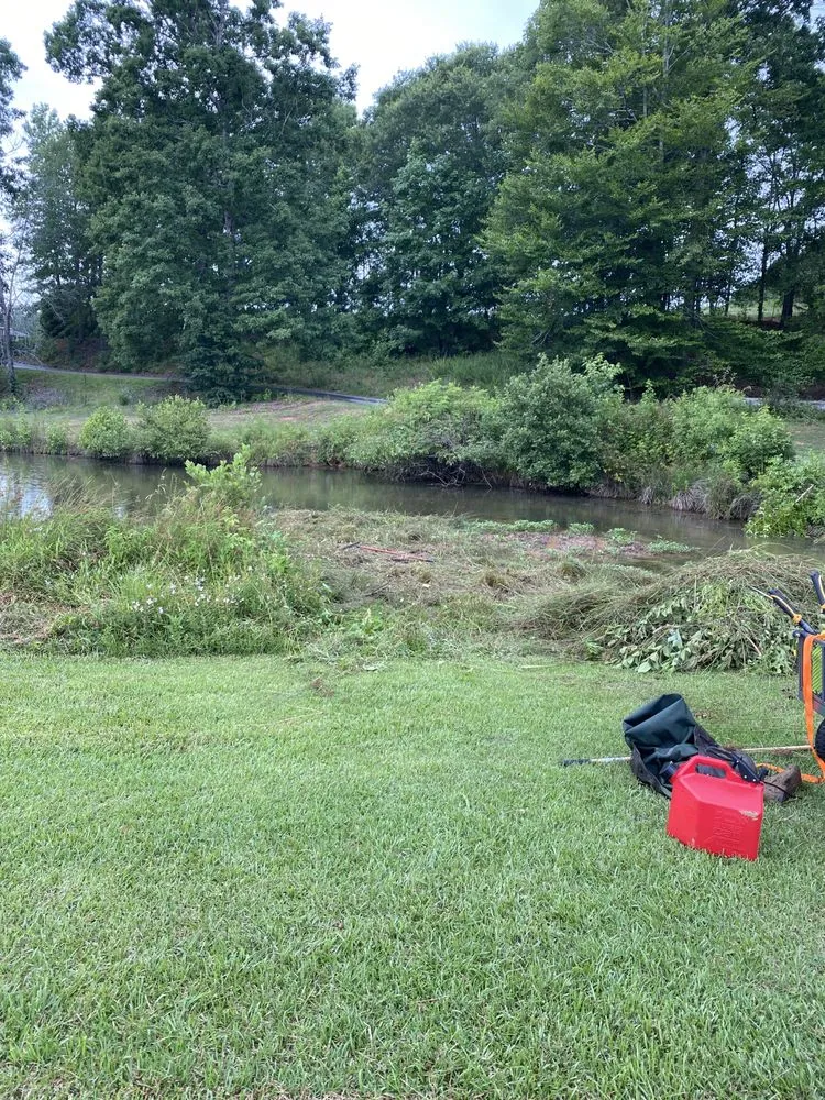 Custom garden landscaping experts serving Inman, SC - Golden Gates Property management