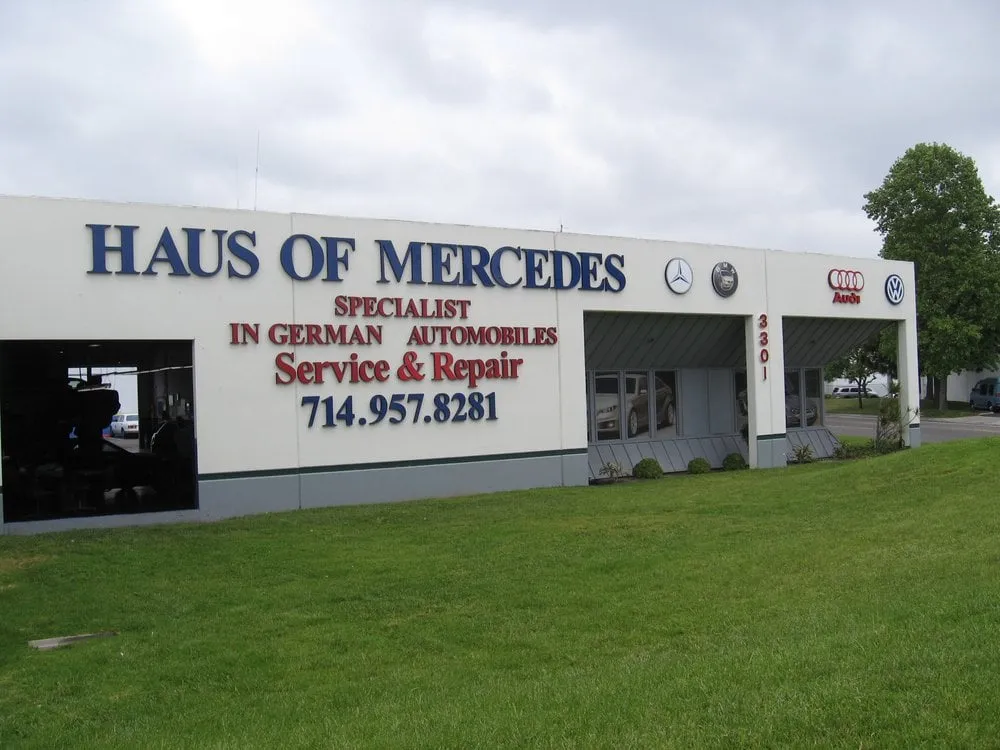 Reliable garden landscaping in Woodland Hills, CA by Golden Hands Builders