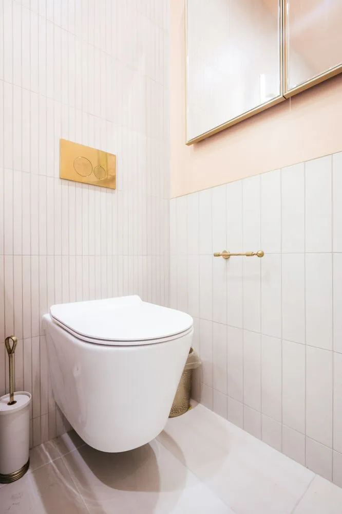 Local lawn mowing service experts serving Woodland Hills, CA - Golden Hands Builders