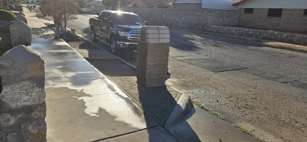 Top-rated residential landscaping experts serving El Paso, TX - Golden Lawn & Yard Service