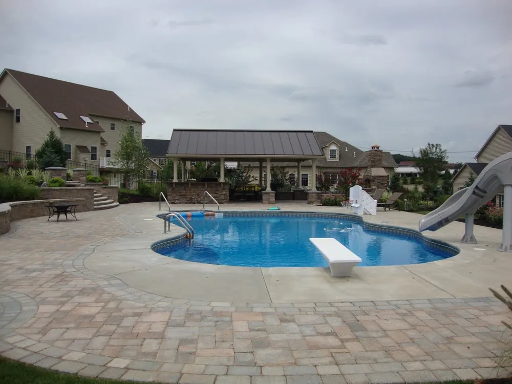 Top-rated lawn care service experts serving Mohnton, PA - Golden Oaks Landscaping