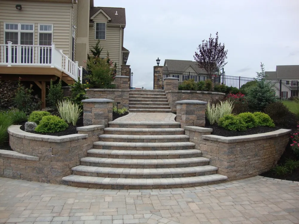 Expert yard cleanup service experts serving Mohnton, PA - Golden Oaks Landscaping