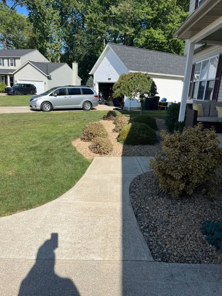 Professional landscaping services in Elyria, OH - Golden Pro Landscaping
