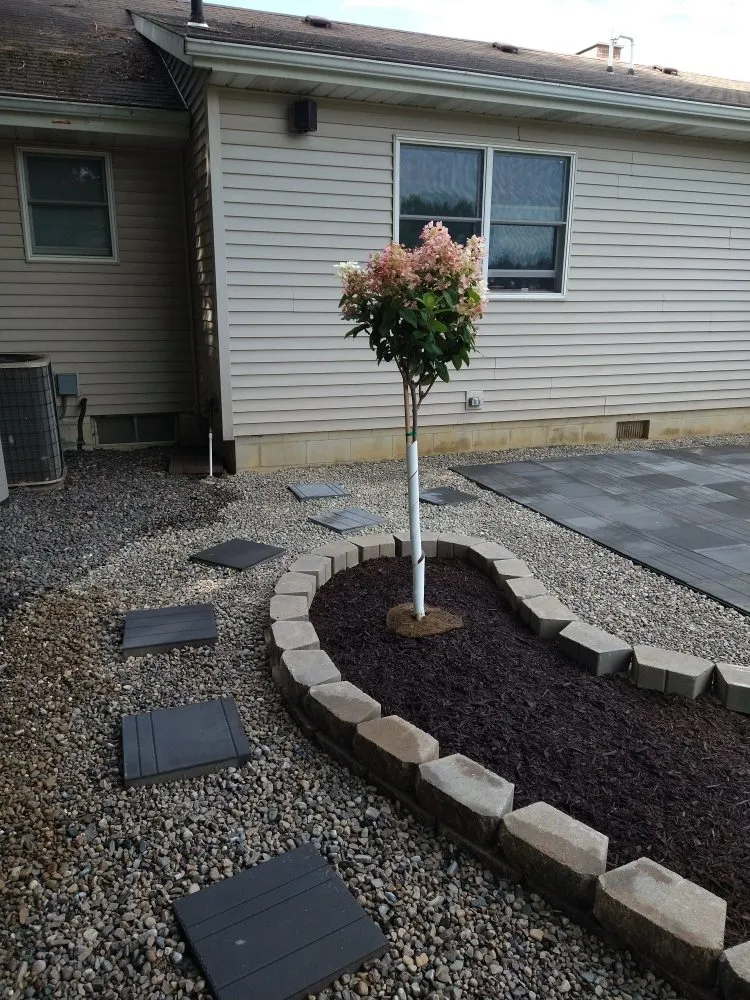 Top-rated outdoor landscaping experts serving Elyria, OH - Golden Pro Landscaping