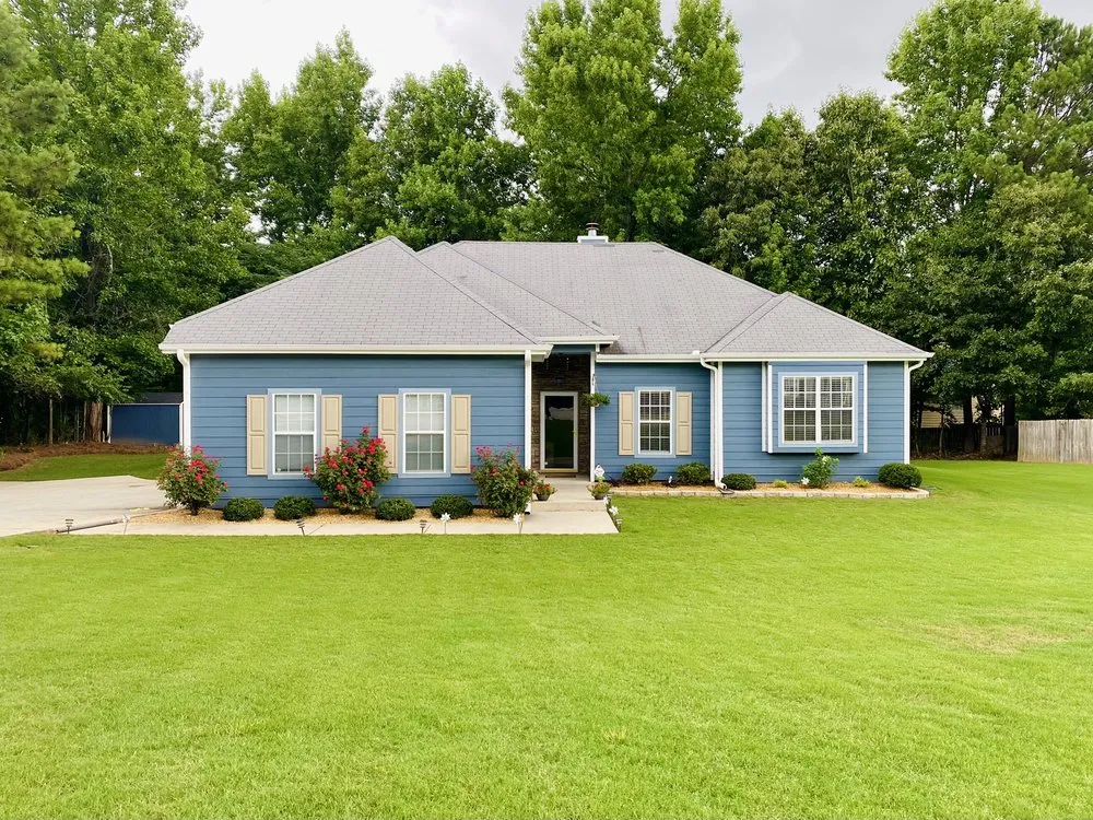 Local lawn care service in Smyrna, GA by Golden Season Landscaping