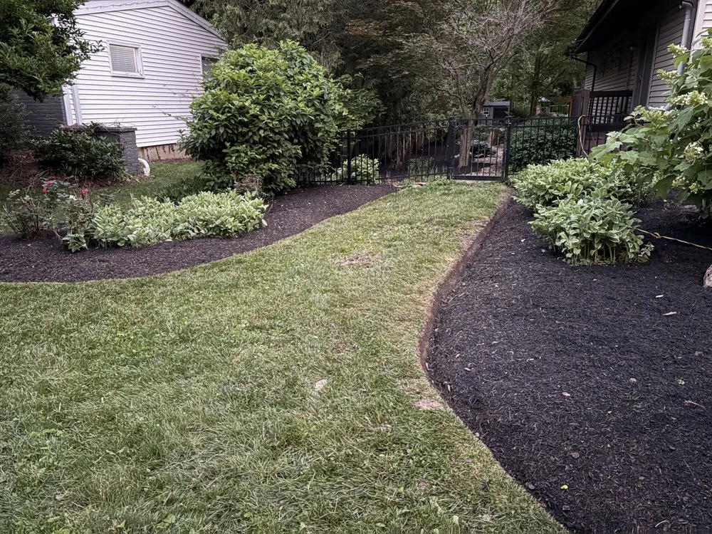 Custom lawn mowing service experts serving Dublin, OH - Golden Shamrock Landscapes
