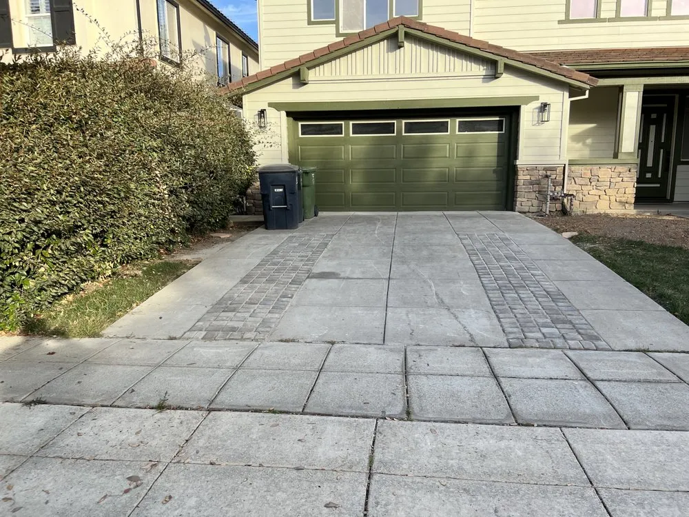 Custom yard maintenance experts serving Pleasanton, CA - Golden State Landscaping