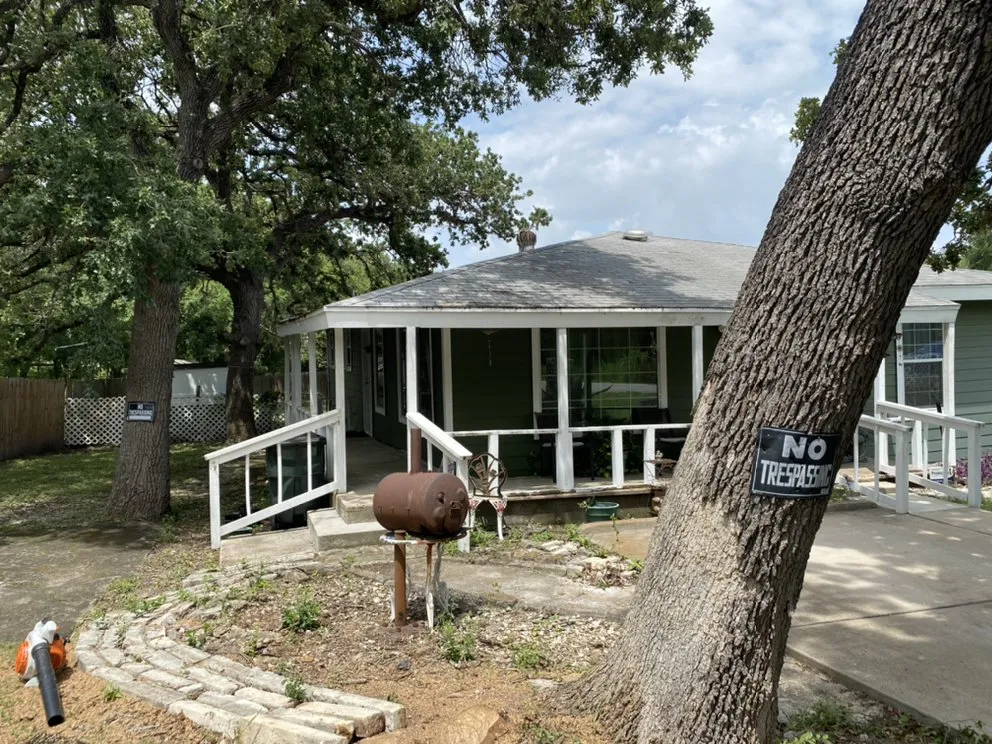 Custom yard cleanup service in Austin, TX by Golden Tree