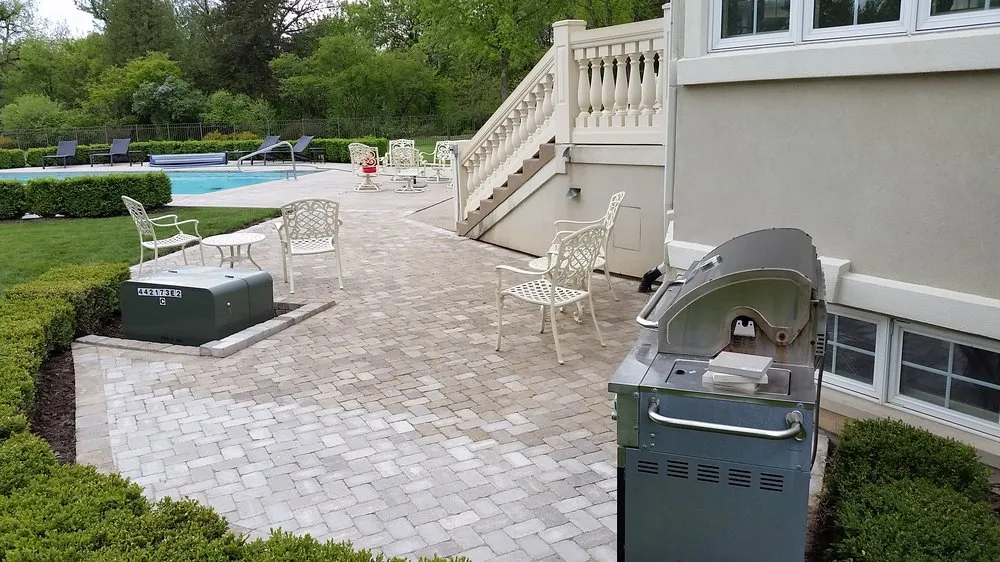 Professional residential landscaping experts serving Batavia, IL - Golden Willow