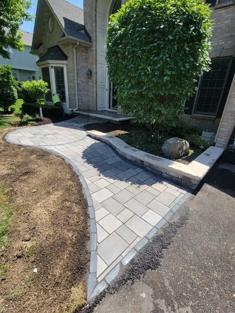 Professional yard cleanup service in Batavia, IL by Golden Willow