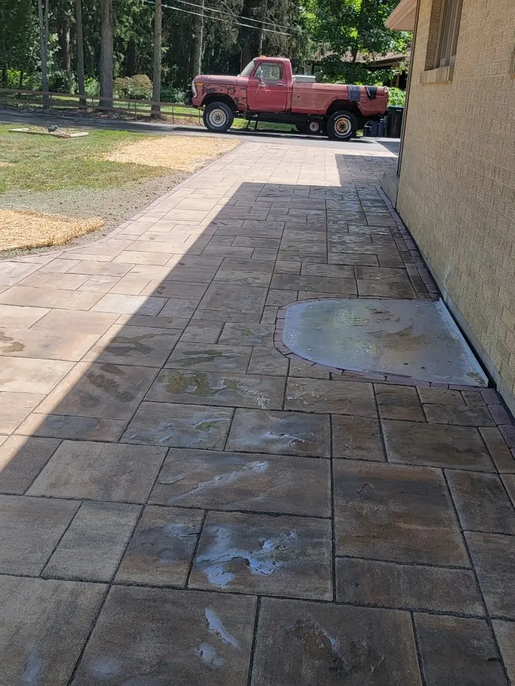 Custom garden landscaping experts serving Batavia, IL - Golden Willow