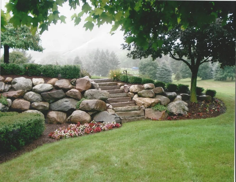 Reliable garden landscaping in Milford, MI - Golden's Landscaping