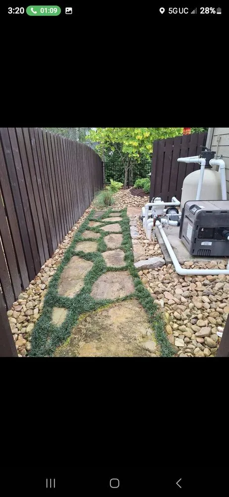 Reliable yard cleanup service for beautiful yards in Fayetteville, GA by Goldenscapes