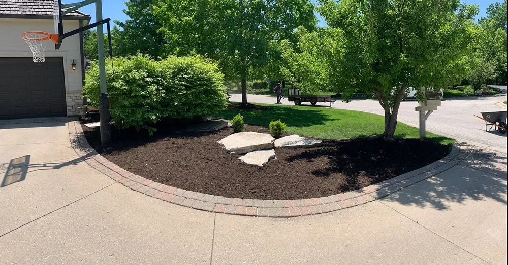 Professional yard maintenance experts serving Grayslake, IL - Goldenwoods Landscaping