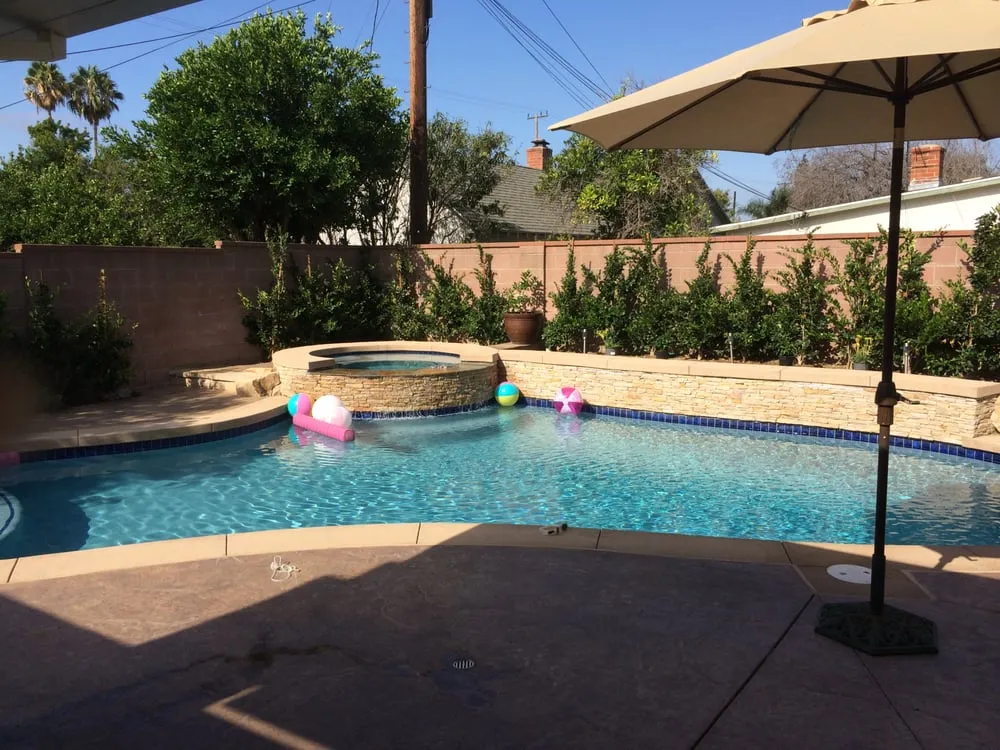 Local lawn care service near you in Encino, CA by Goldin Pools